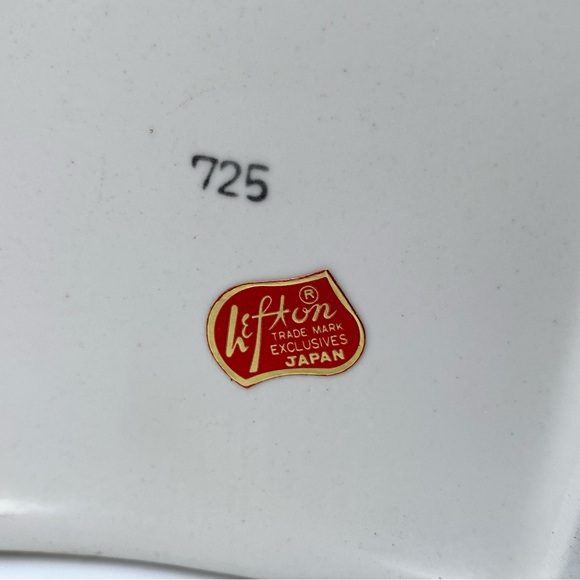 Rare Vintage 1960's Lefton Christmas Bear Holly Red Ribbon Ceramic Planter Vase - Picture 12 of 16